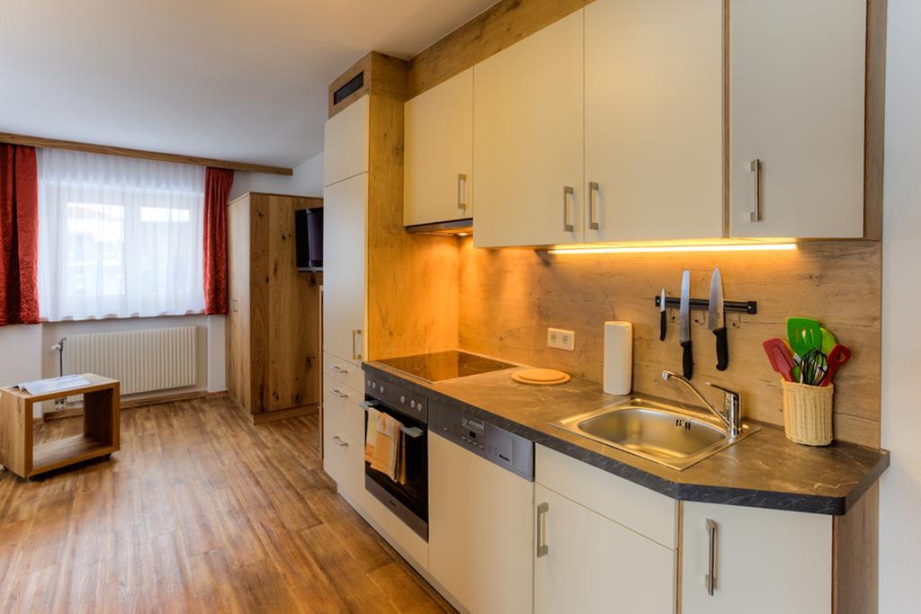 Apartmán Haus Bickel Lech am Arlberg Pokoj fotografie